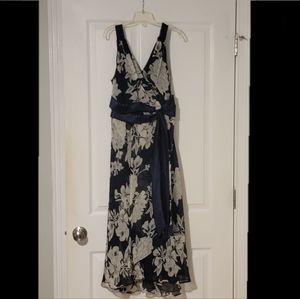 Jones Wear navy dress with cream floral